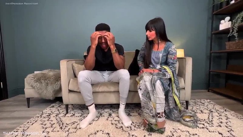 Aaliyah yasin bhabi aaliyah scopa il suo primo bbc