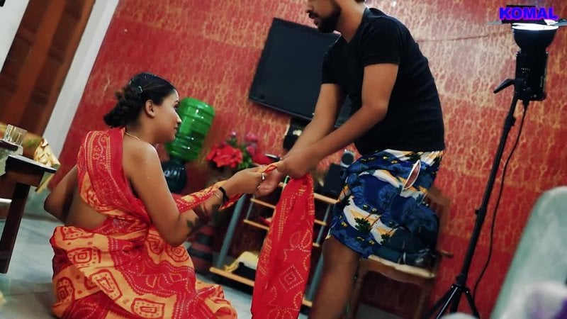 Hausmädchen wird vom Meister verführt und der indische Teenager zwangsweise gefickt 👅😱🍆